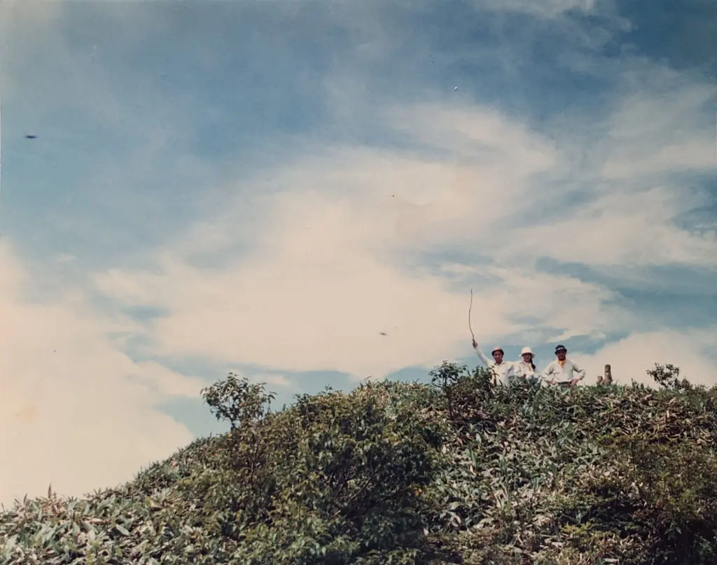 四国石鎚山系・寒風山にUFOが飛来していた！ 35年前の写真を現地調査｜webムー 世界の謎と不思議のニュース＆考察コラム