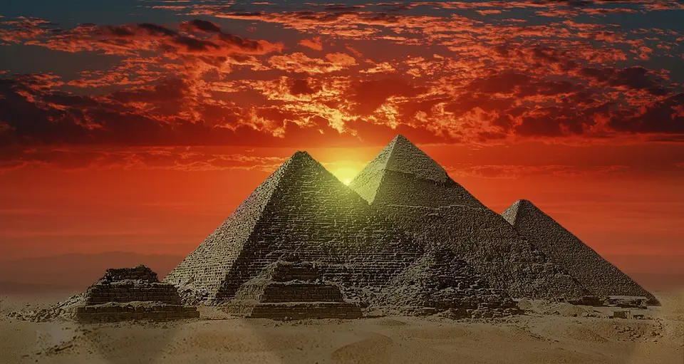 ギザの大ピラミッドはシナイ山だ！ 契約の聖櫃アークを用いた巨大 ...