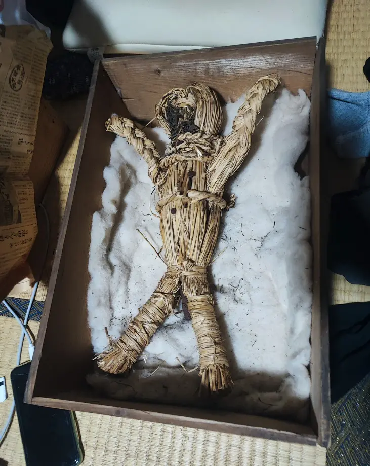 一刻も早く取りに来てくれ！」古物商が田中俊行に託した「行者の遺品