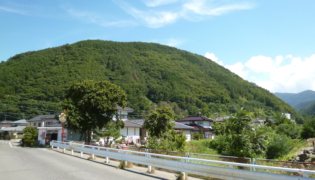 修験の山はピラミッドだ! 長野市立博物館 企画展「皆神山をとりまく世界 〜パワースポットの源流を探る〜」開催中|webムー 世界の謎と不思議の ...