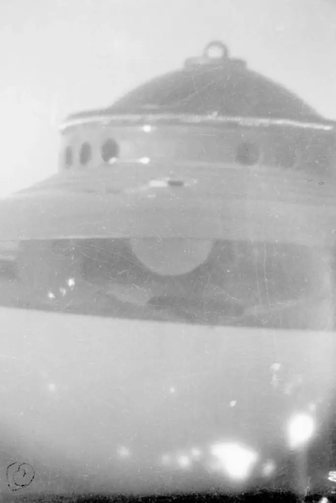 UFO アダムスキー型　希少写真集 謎のアダムスキー型UFO写真！ あなたの家にもUFO写真はある