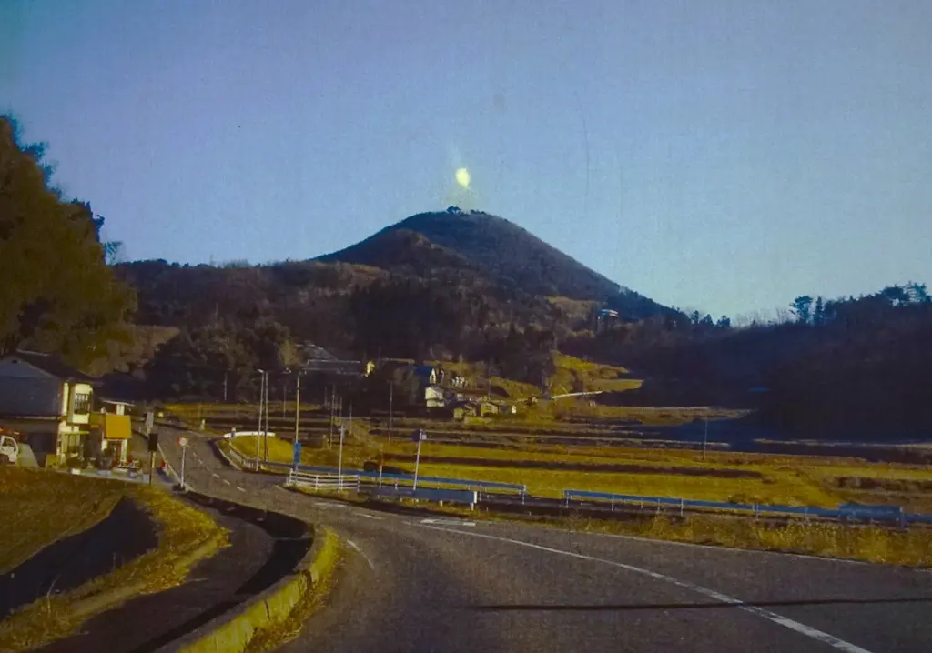 UFOの里「福島・千貫森」に注目！UFO研究所が画像や動画を報告